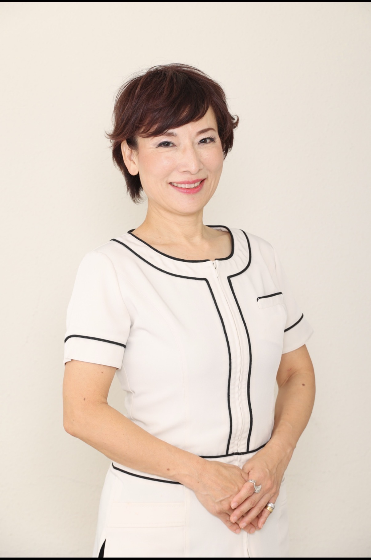 Facial Basic & Skill Up 講師 Akemi Watanabe（Amy）